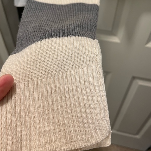 A.L.C. Brandie Cropped Sweater - Picture 4 of 7